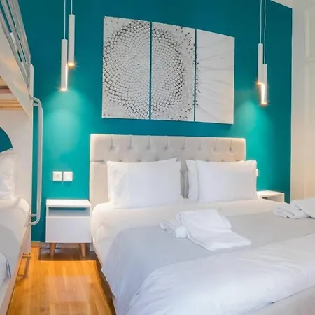 Victorian Elegance, Athens' Hidden Gem, 6br , 30sec To Metro , Ac , Netflix